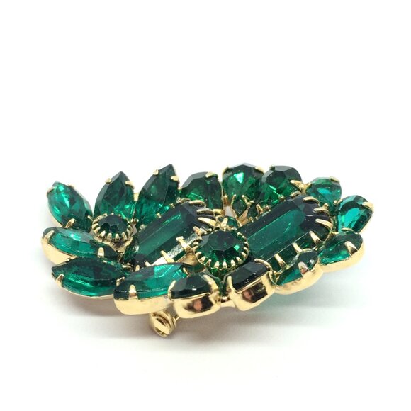 VINTAGE EMERALD Rhinestone Brooch Earring Set Green Glass Prong Clip on MCM - Picture 15 of 16